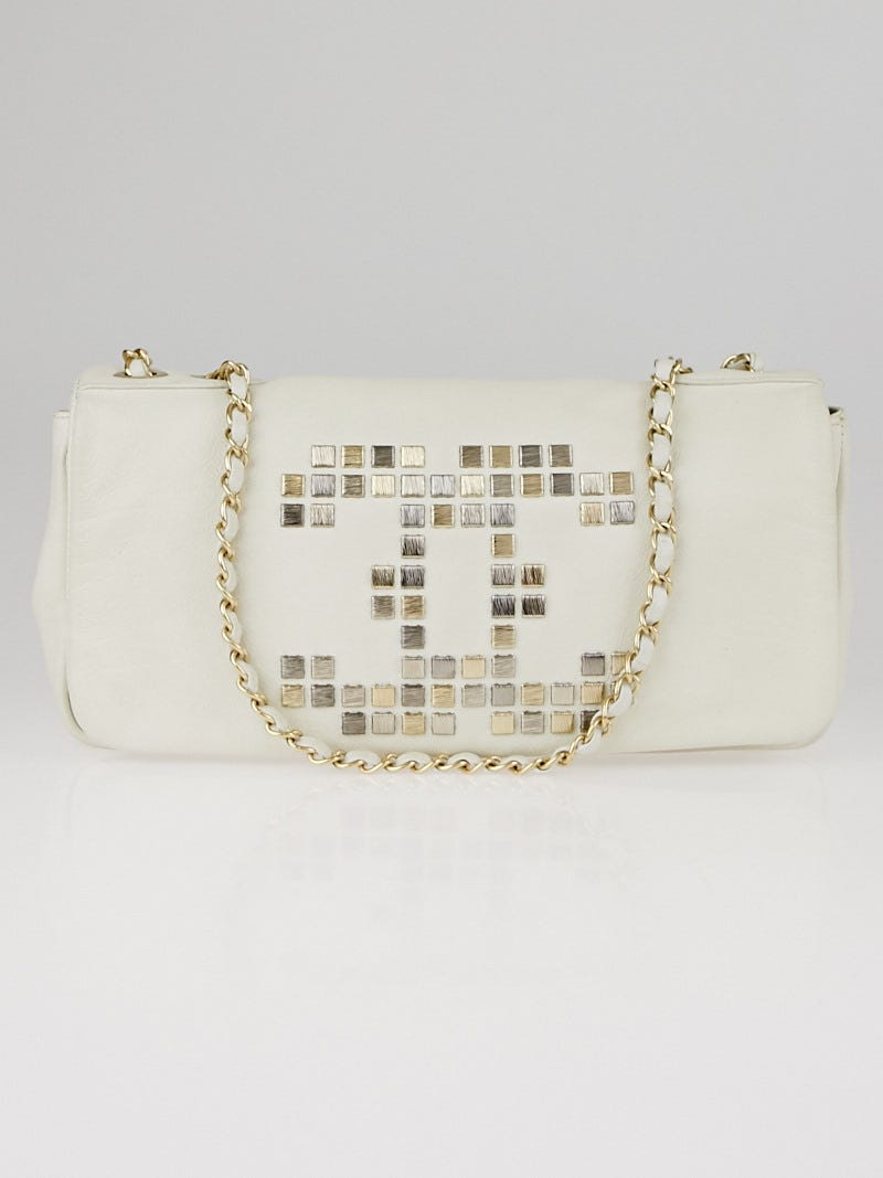 CHANEL, SQUARE QUILT WHITE LEATHER E/W AND GOLD-TONE METAL FLAP BAG, Chanel: Handbags and Accessories, 2020