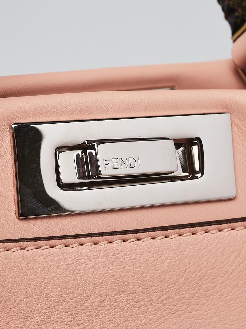 Fendi ピンクレザー クラッチバッグ 8BL155ASU2F1QHN_03?wid=2000&