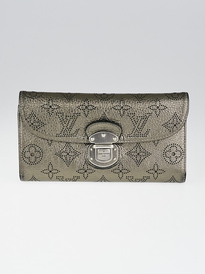 Louis Vuitton Black Monogram Mahina Leather Amelia Wallet at