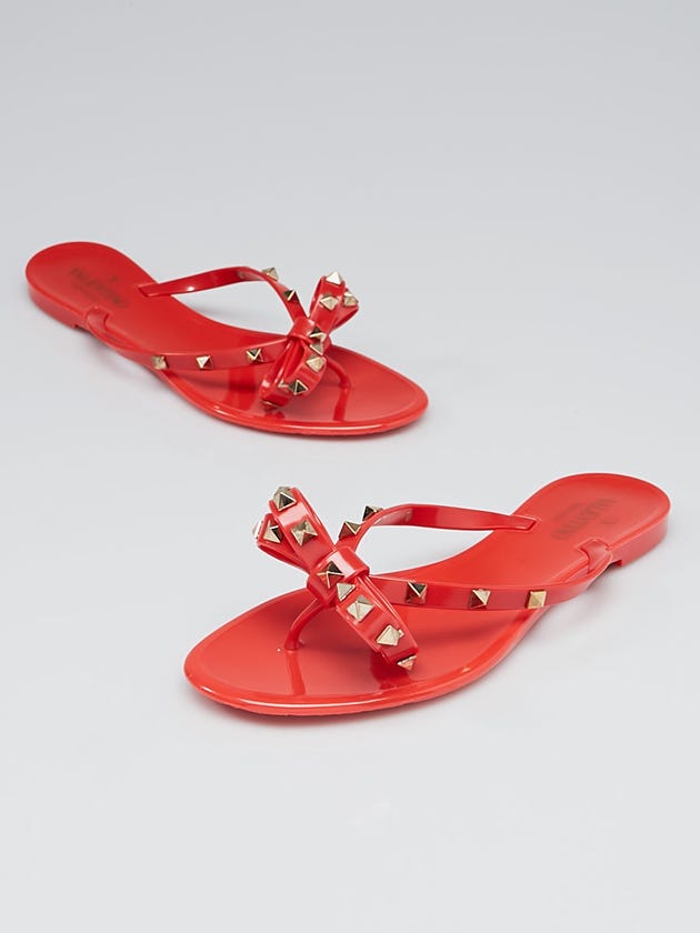 Valentino Red Rubber Rockstud Bow Thong Sandals Size 9.5/40