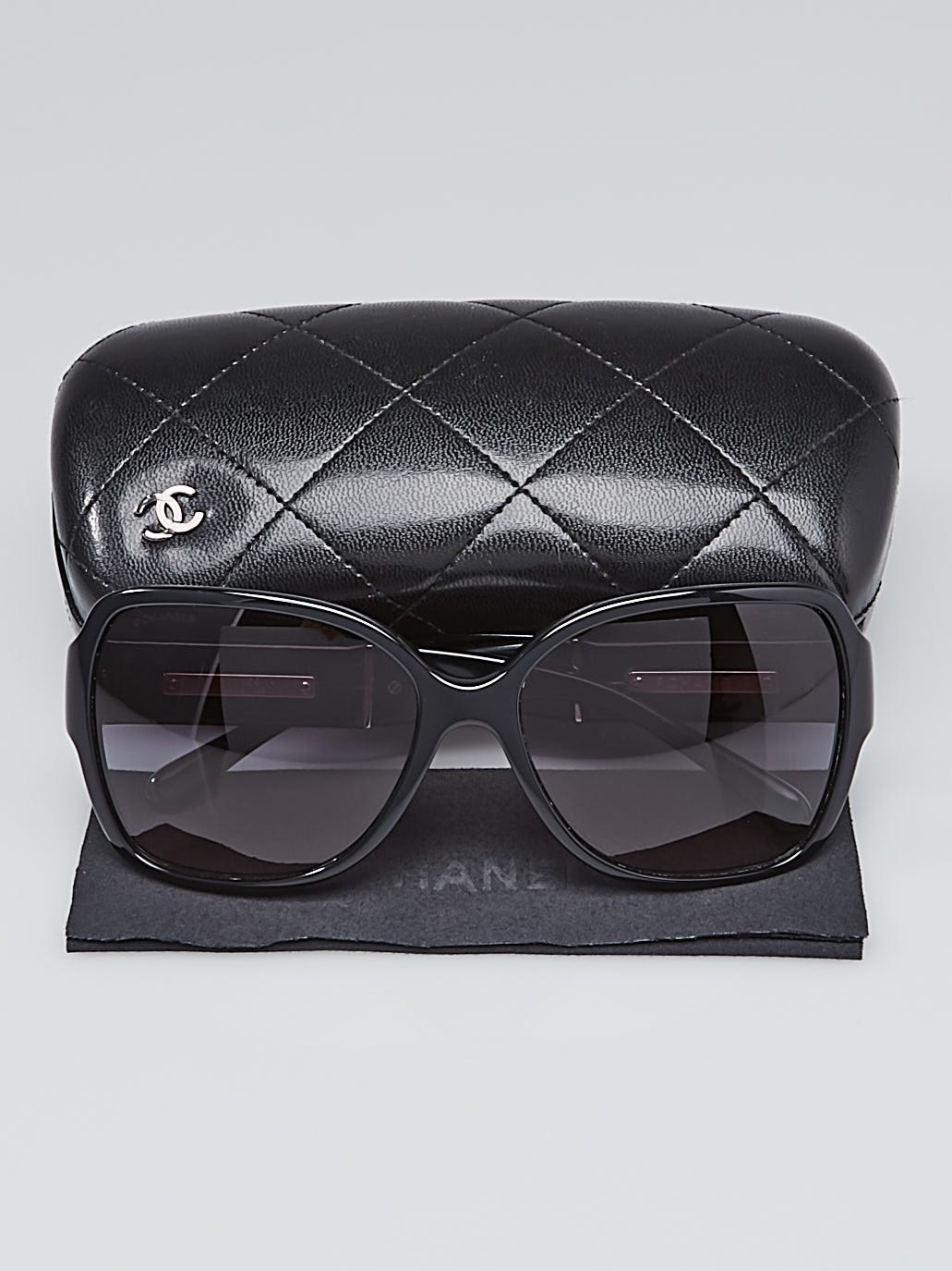 Chanel Black Square Frame CC Logo Sunglasses-1345 | Yoogi's Closet