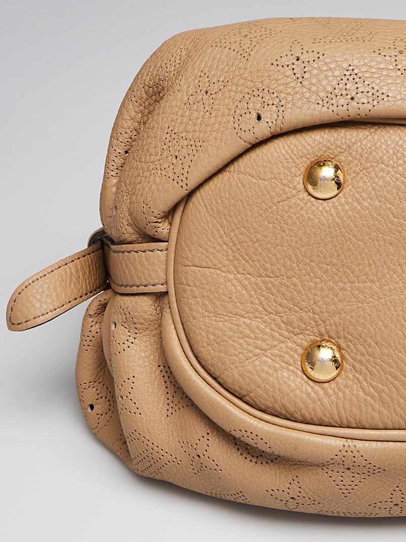 Louis Vuitton Biscuit Monogram Mahina Leather L Bag, Cream Rewards - Monetha