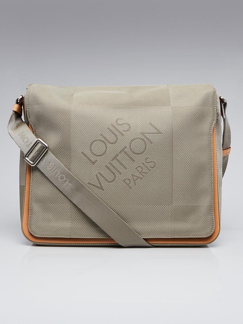 Louis Vuitton Sand Damier Geant Canvas Messenger Bag - Yoogi's Closet
