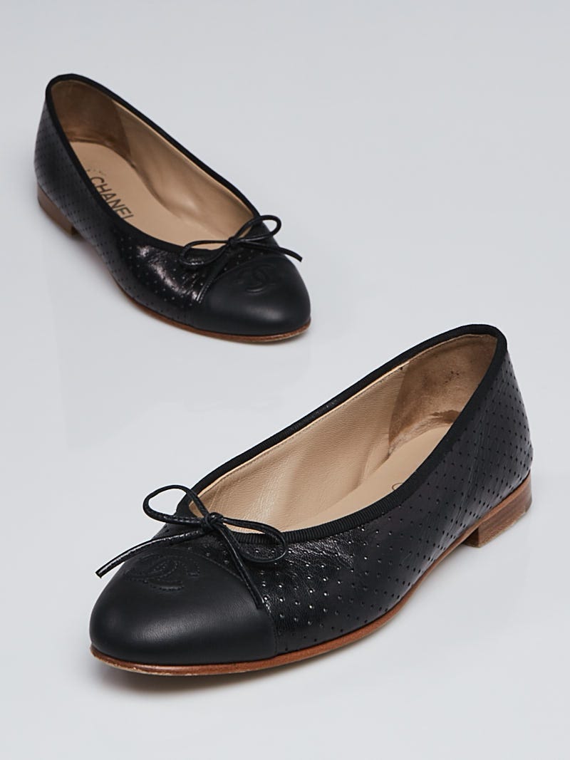 Chanel Brown/Black Lambskin Leather CC Ballet Flats Size 7.5/38 - Yoogi's  Closet