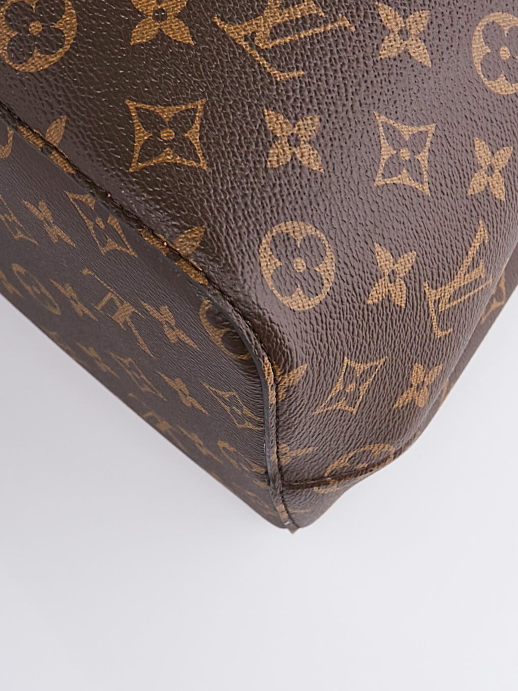 Louis Vuitton Rose Poudre Monogram Canvas Neonoe Bag | Yoogi's Closet