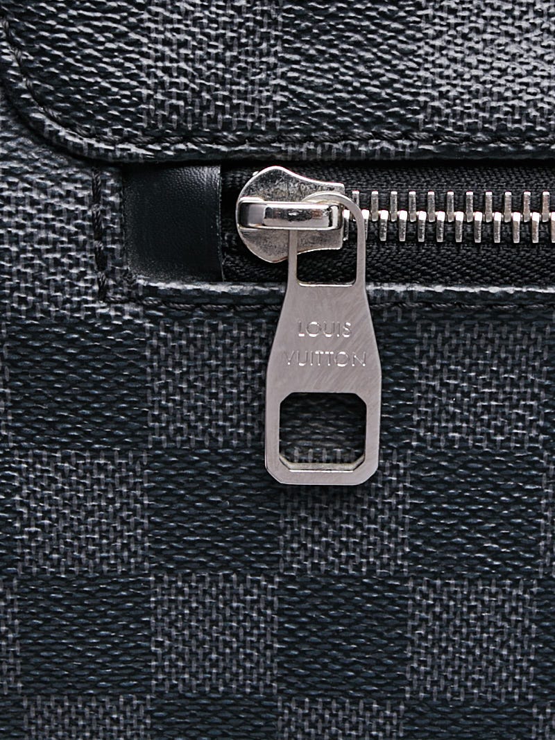Louis Vuitton Damier Graphite District GM Messenger Bag - Yoogi's Closet