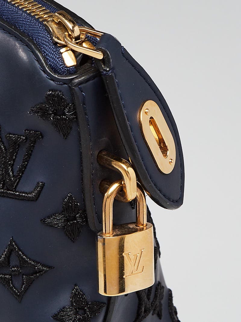 Louis Vuitton Monogram Addiction Lockit Vertical MM - Blue Totes, Handbags  - LOU75835