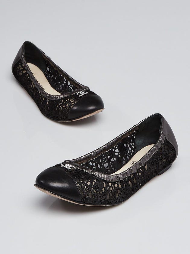 Chanel Black Lace Mesh and Leather Cap Toe CC Elastic Ballet Flats Size 5.5/36