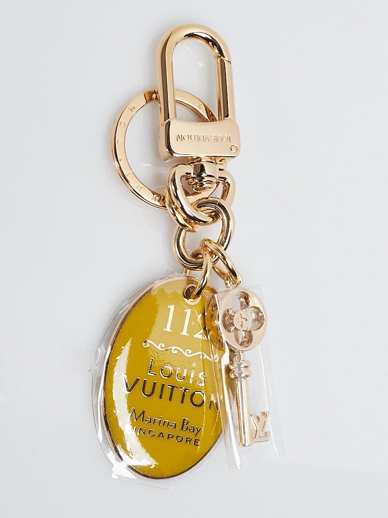 Louis Vuitton Goldtone Metal Into The Flower Key Holder and Bag Charm -  Yoogi's Closet