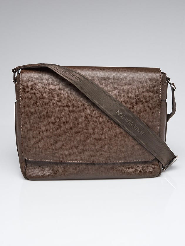 Louis Vuitton Grizzli Taiga Leather Roman MM Messenger Bag