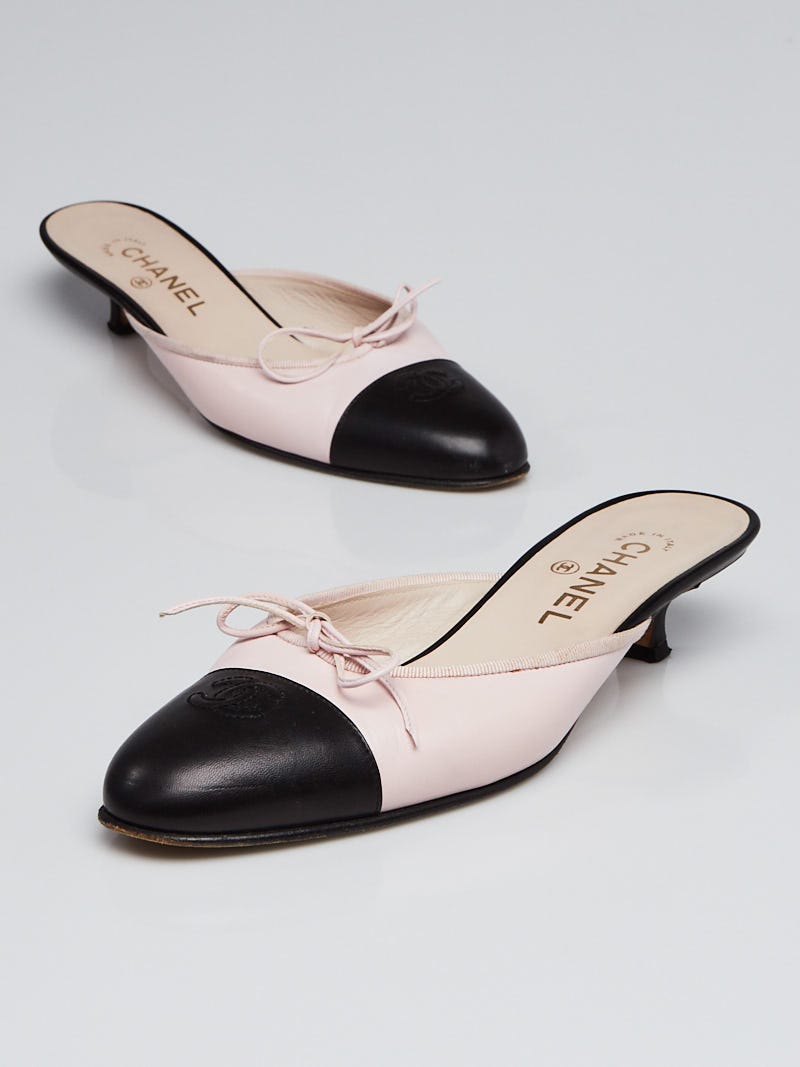 Chanel Light Pink/Black Leather CC Cap Toe Kitten Heel Mules Size