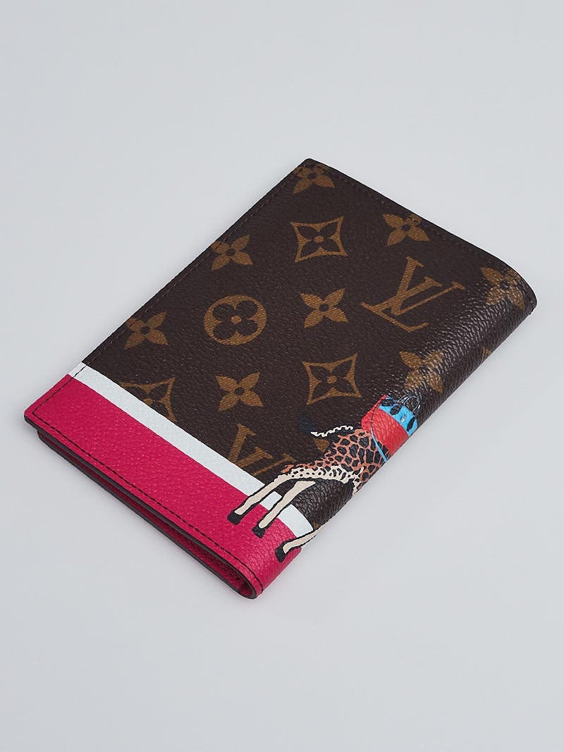 LOUIS VUITTON Monogram 2017 Christmas Animation Passport Cover