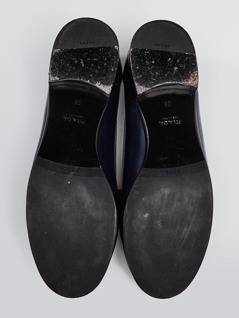 Louis Vuitton Silver Metallic Leather Driving Shoes Size 7.5/38 - Yoogi's  Closet