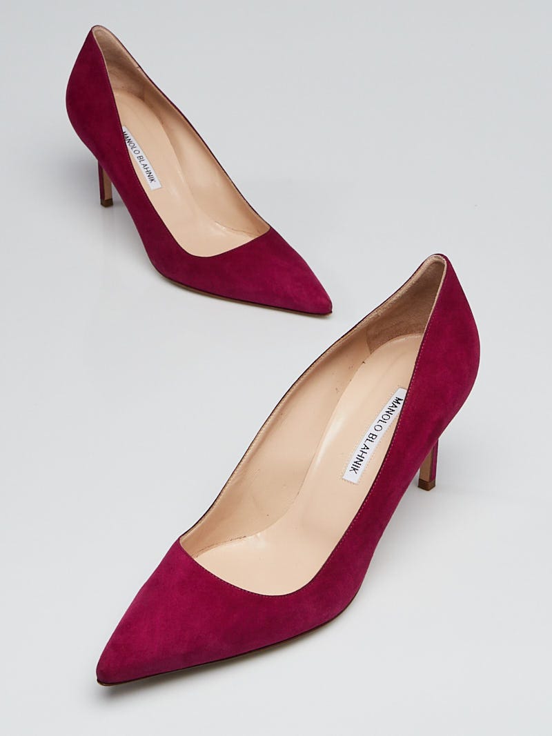 Manolo blahnik bb 9 hot sale suede point toe pumps