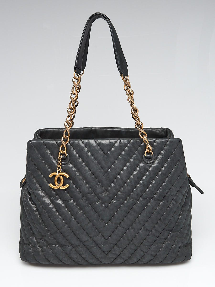 CHANEL ブラック コーデュロイ パーティーバッグ 187705_01.jpg?quality=80&bg-