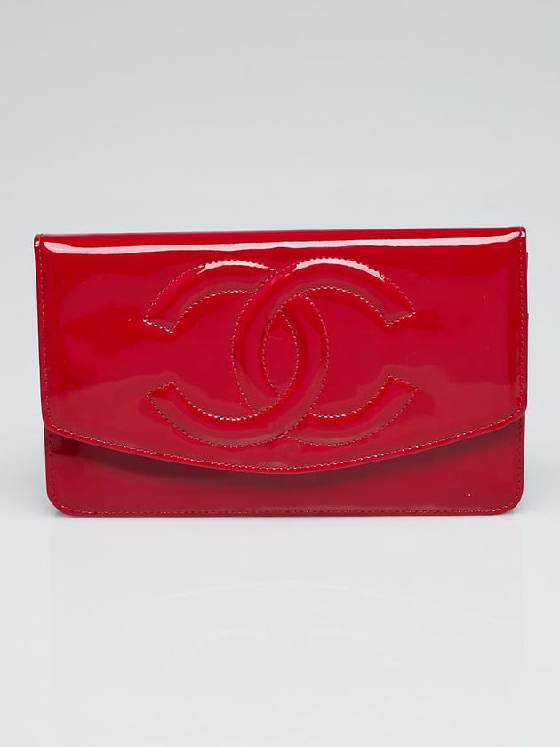 Chanel Red Patent Leather CC Logo Flap Wallet