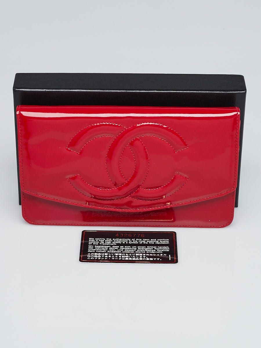 Chanel Red Patent Leather CC Logo Flap Wallet