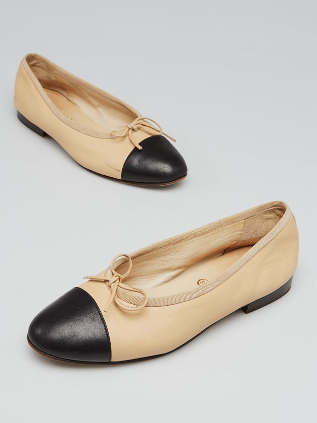 Chanel Beige/Black Leather CC Cap Toe Ballet Flats Size 5.5/36