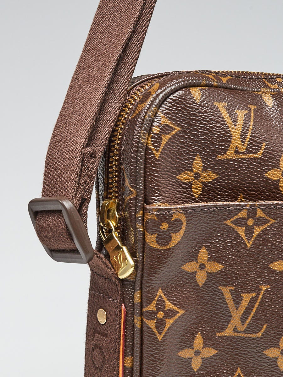 Louis Vuitton Trotteur Beaubourg Handbag Monogram Canvas at 1stDibs