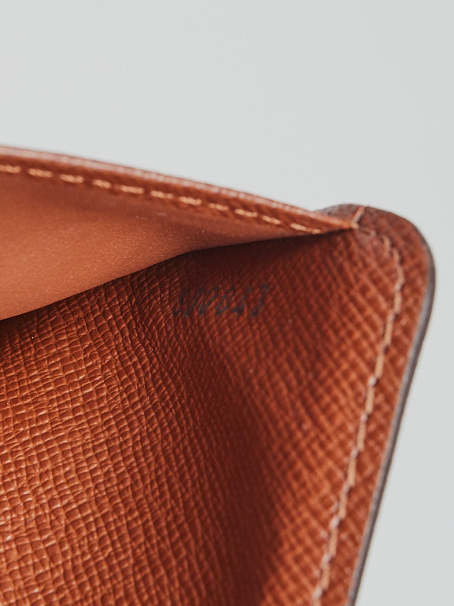 Louis Vuitton Monogram Canvas Zip Compact Wallet | Yoogi's Closet