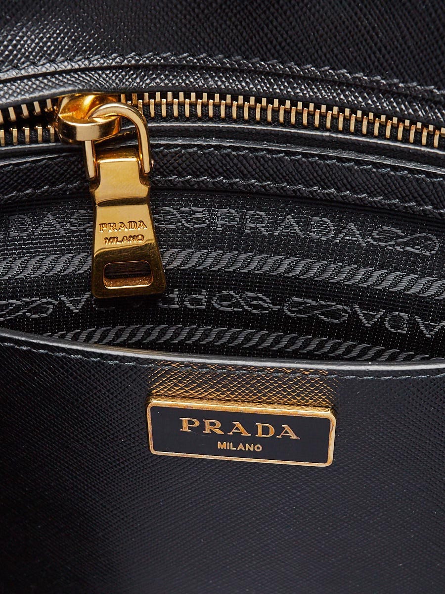 Prada hot sale bag interior