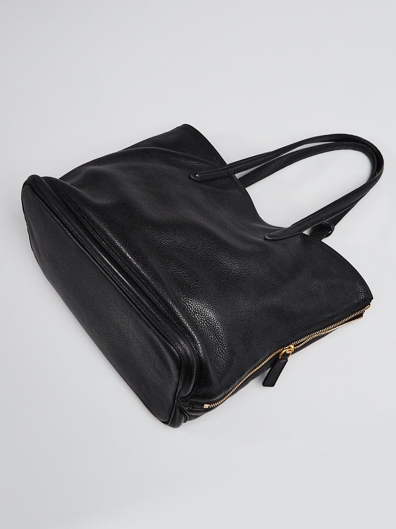 トートバッグ alexander mcqueen Black leather shopping bag Men's McQueen Pendant Tote Bag in Black | Alexander McQueen US