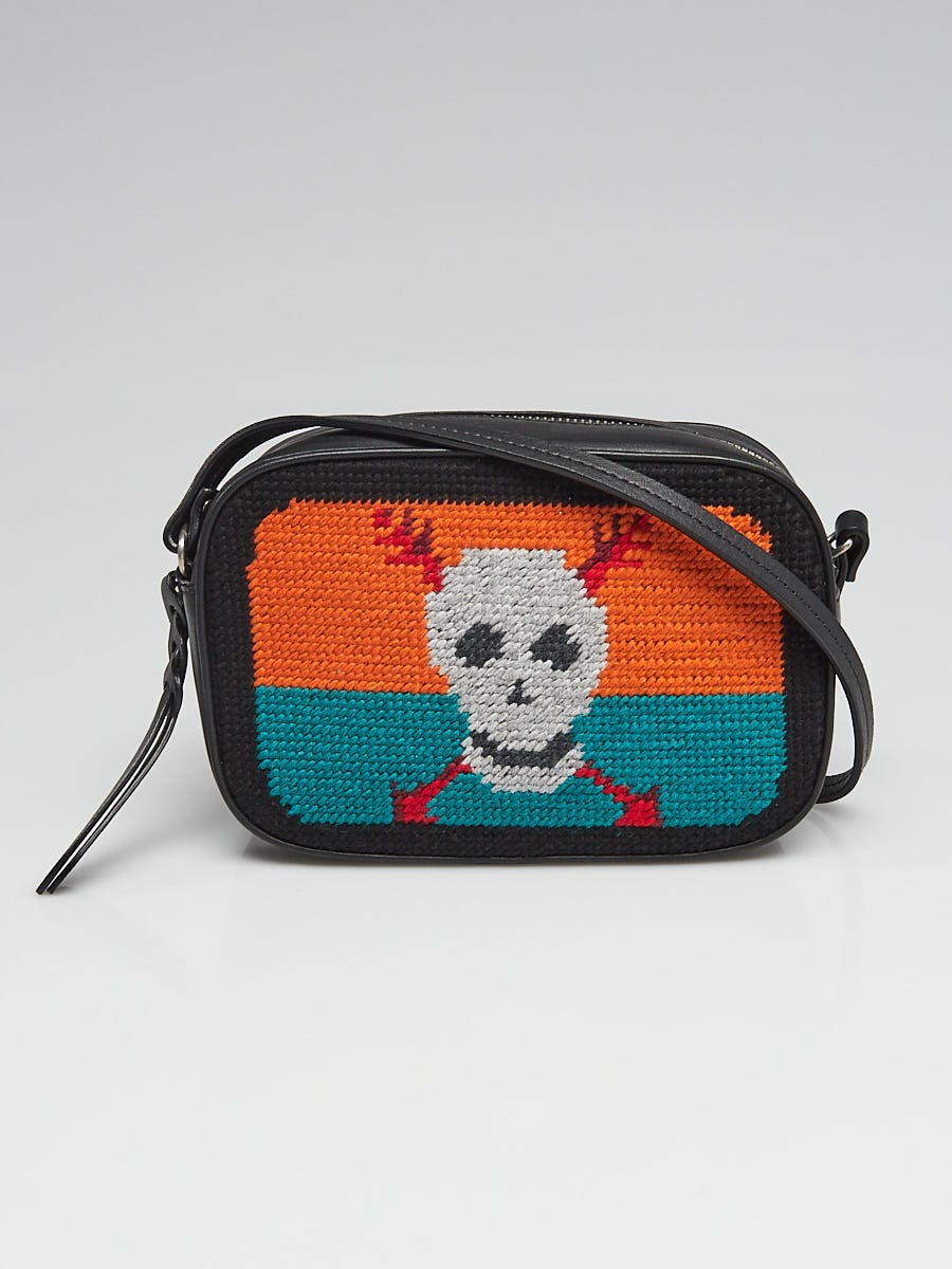 Alexander McQueen スカルパターンショルダーバッグ Alexander McQueen Black Leather Skull Tapestry Small Camera Bag