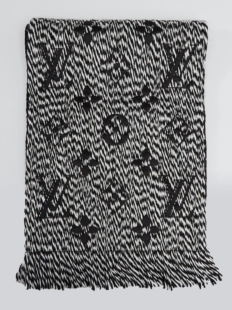 Louis Vuitton Grey Wool/Silk Logomania Scarf - Yoogi's Closet