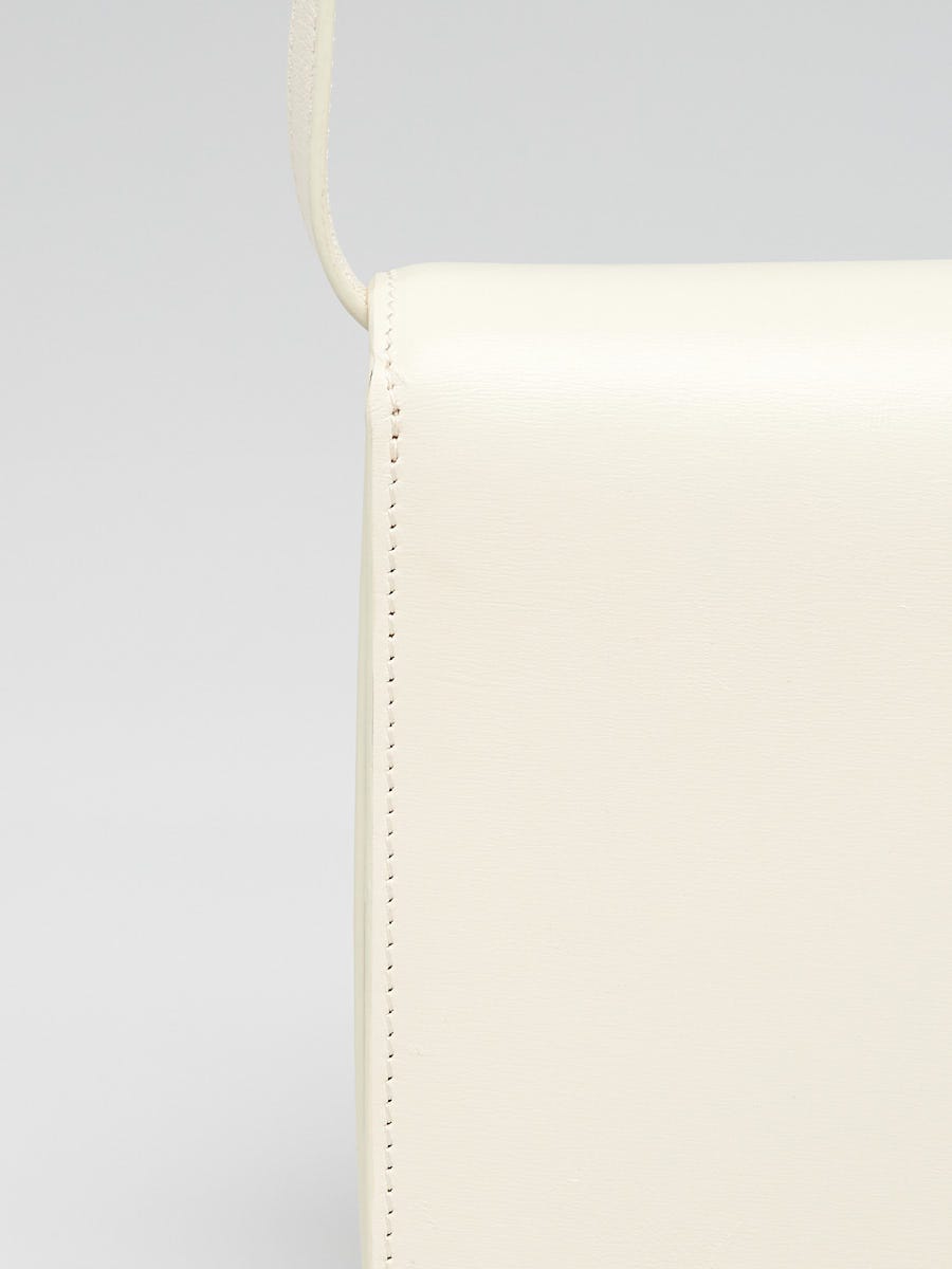 Céline Celine White Medium Classic Box Leather Shoulder Bag Pony-style  calfskin ref.277296 - Joli Closet