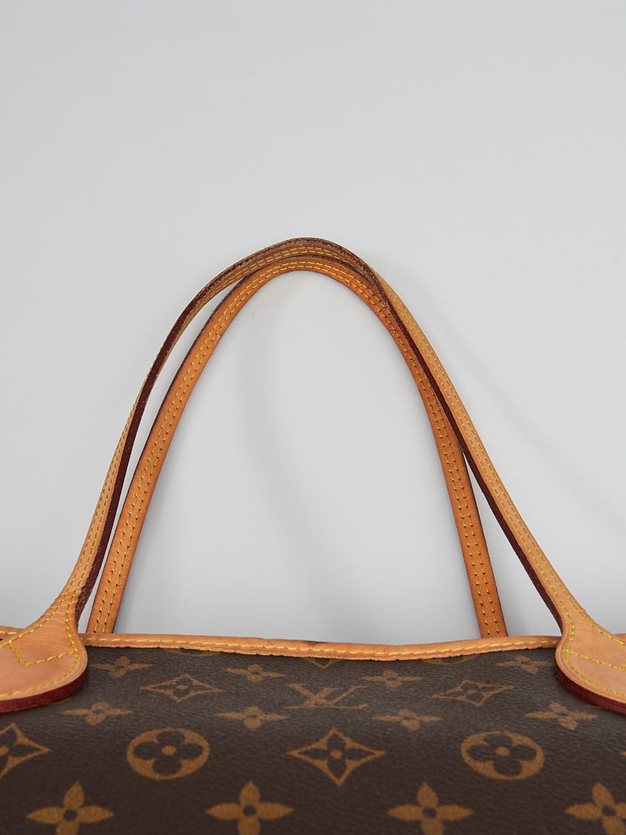 In LVoe with Louis Vuitton: The Amazing, Reversible Neverfull