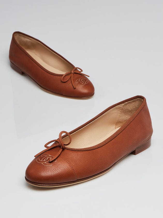 Chanel Tan Pebbled Leather CC Ballet Flats Size 9.5/40