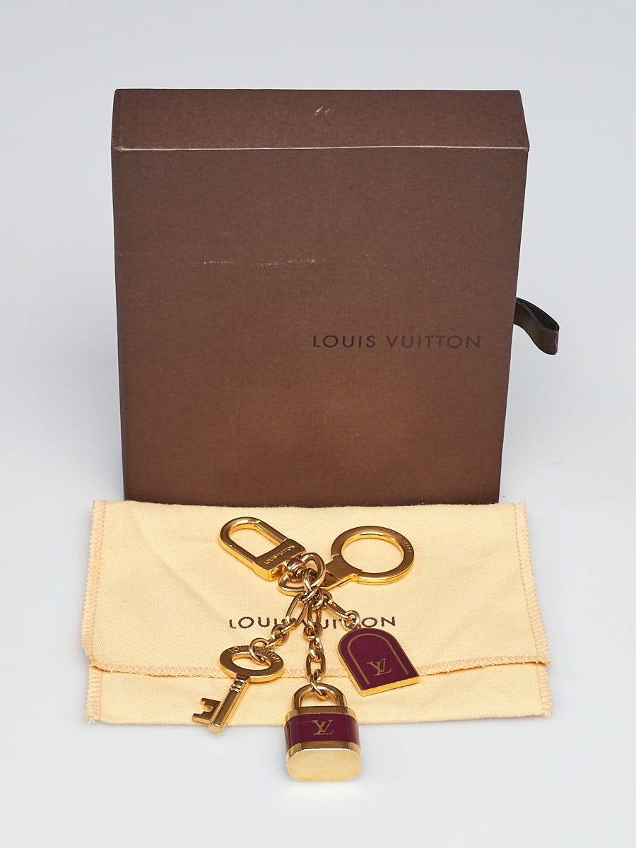Louis Vuitton - Authenticated Monogram Bag Charm - Metal Burgundy for Women, Good Condition