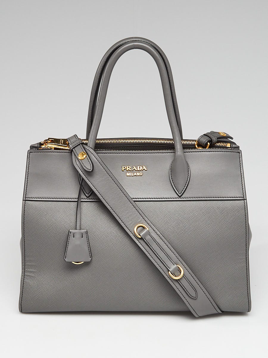 PRADA。正規品。美品。 PRADA（プラダ） 極 美品 三角ロゴ プレート 金具 テスート ナイロン