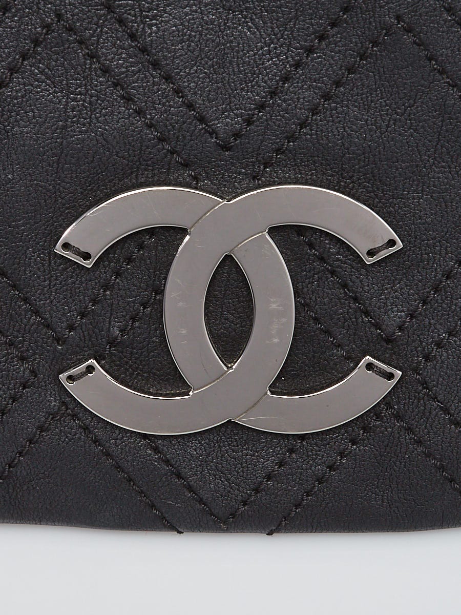 Chanel Black Diamond Stitch Leather Outdoor Ligne Accordion Flap