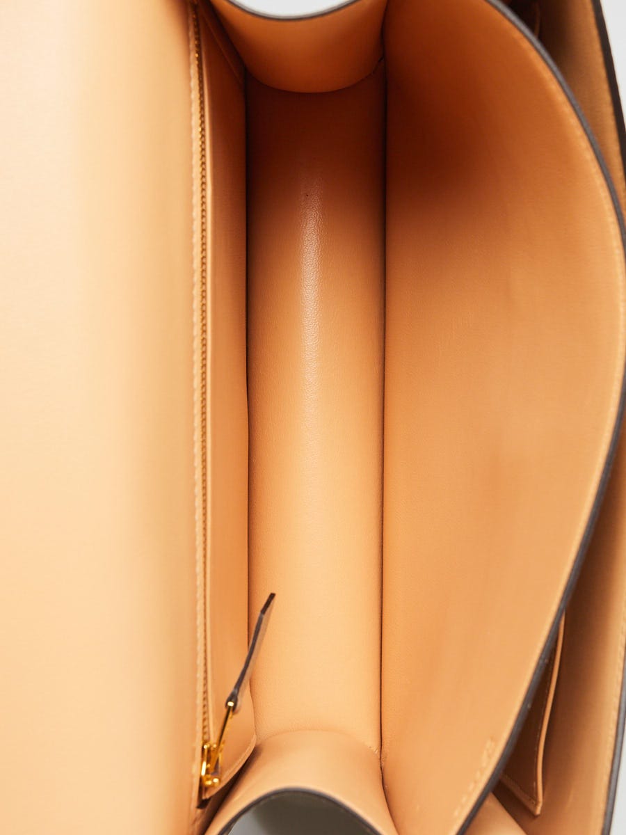 Hermes 24cm Bi-Color Trench/Natural Epsom Leather Palladium Plated Constance  Bag - Yoogi's Closet