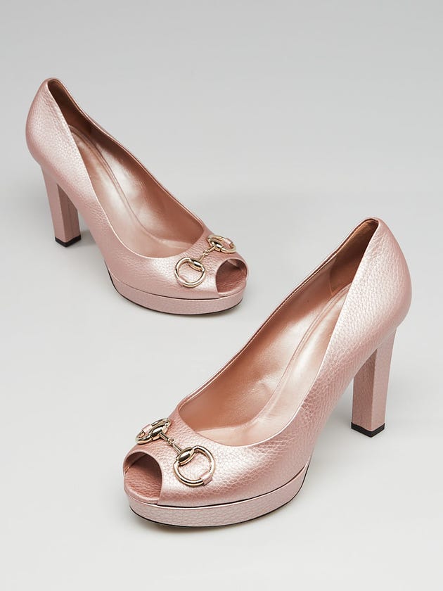 Gucci Pink Metallic Pebbled Leather Horsebit Peep-Toe Pumps Size 9.5/40