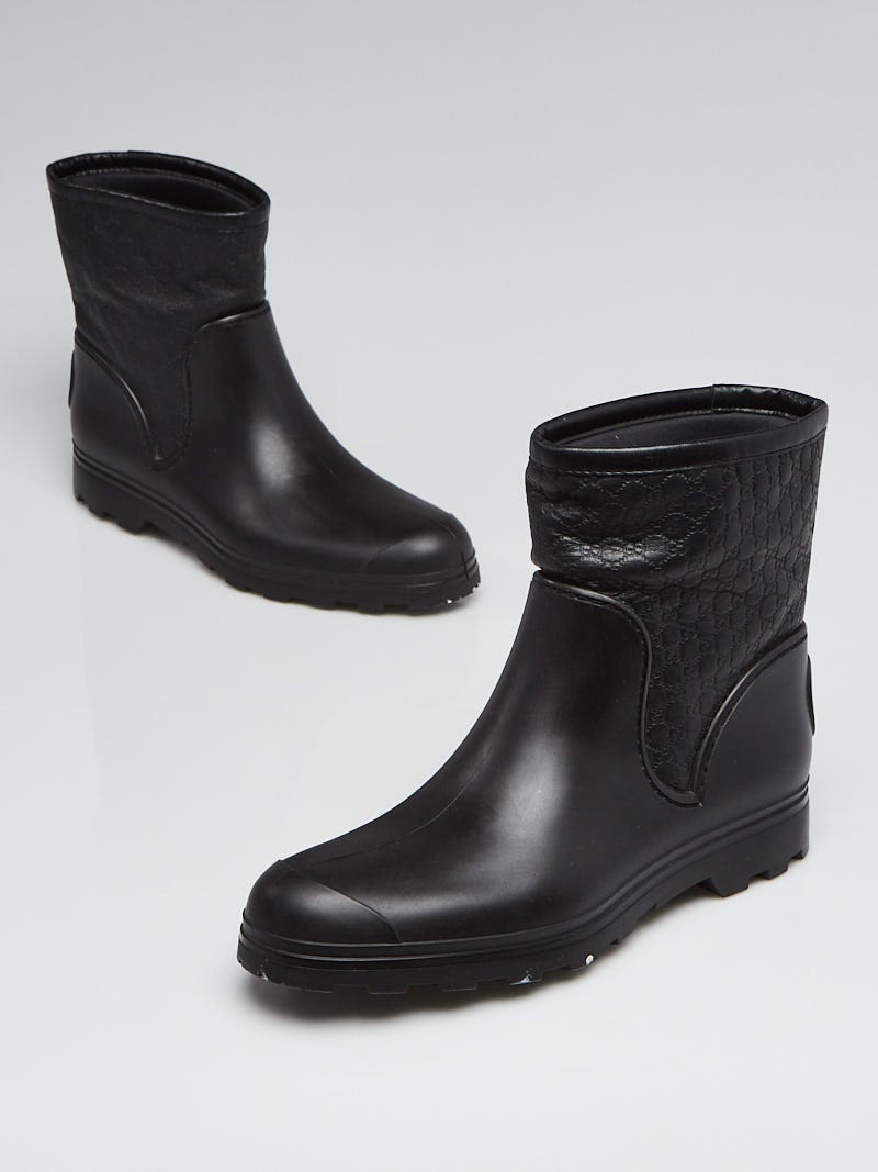 Logo Rubber Ankle Boots in Black - Gucci