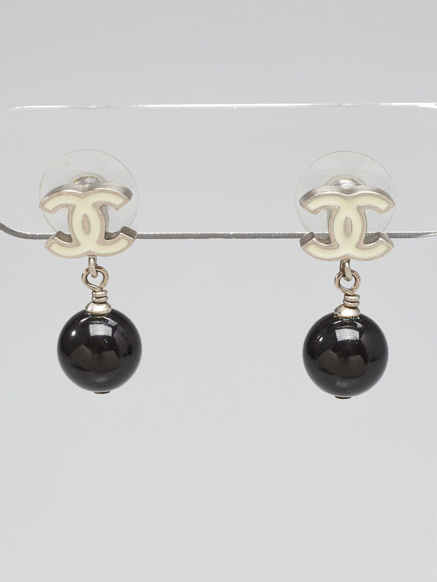 Chanel Silvertone Metal CC and Black Glass Pearl Drop Earrings - Yoogi's  Closet
