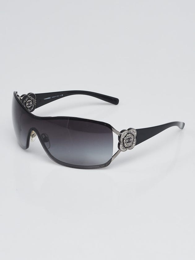 Chanel Black Tone Metal Frame Crystal Camellia Flower CC Logo Sunglasses 4164-B
