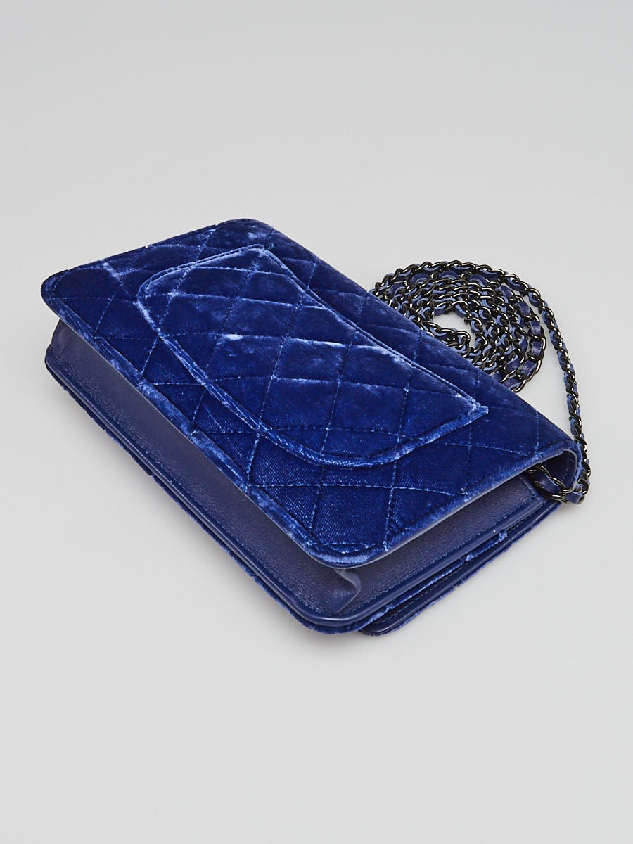 [CHANEL]★Velvet Mini Clutch Bag★Blue 1000x750.JPG?1513335033