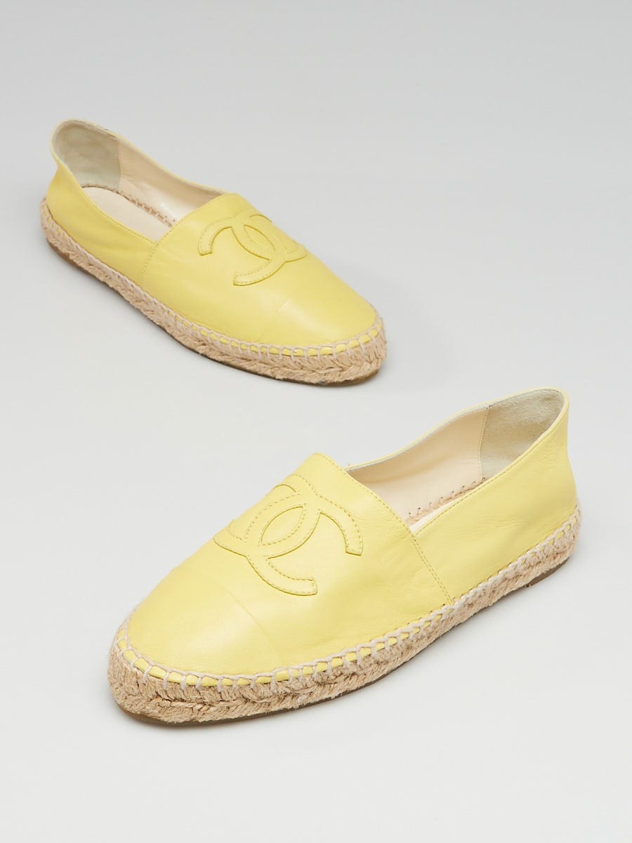 New in box Chanel Espadrilles Size 39 Lambskin shoes