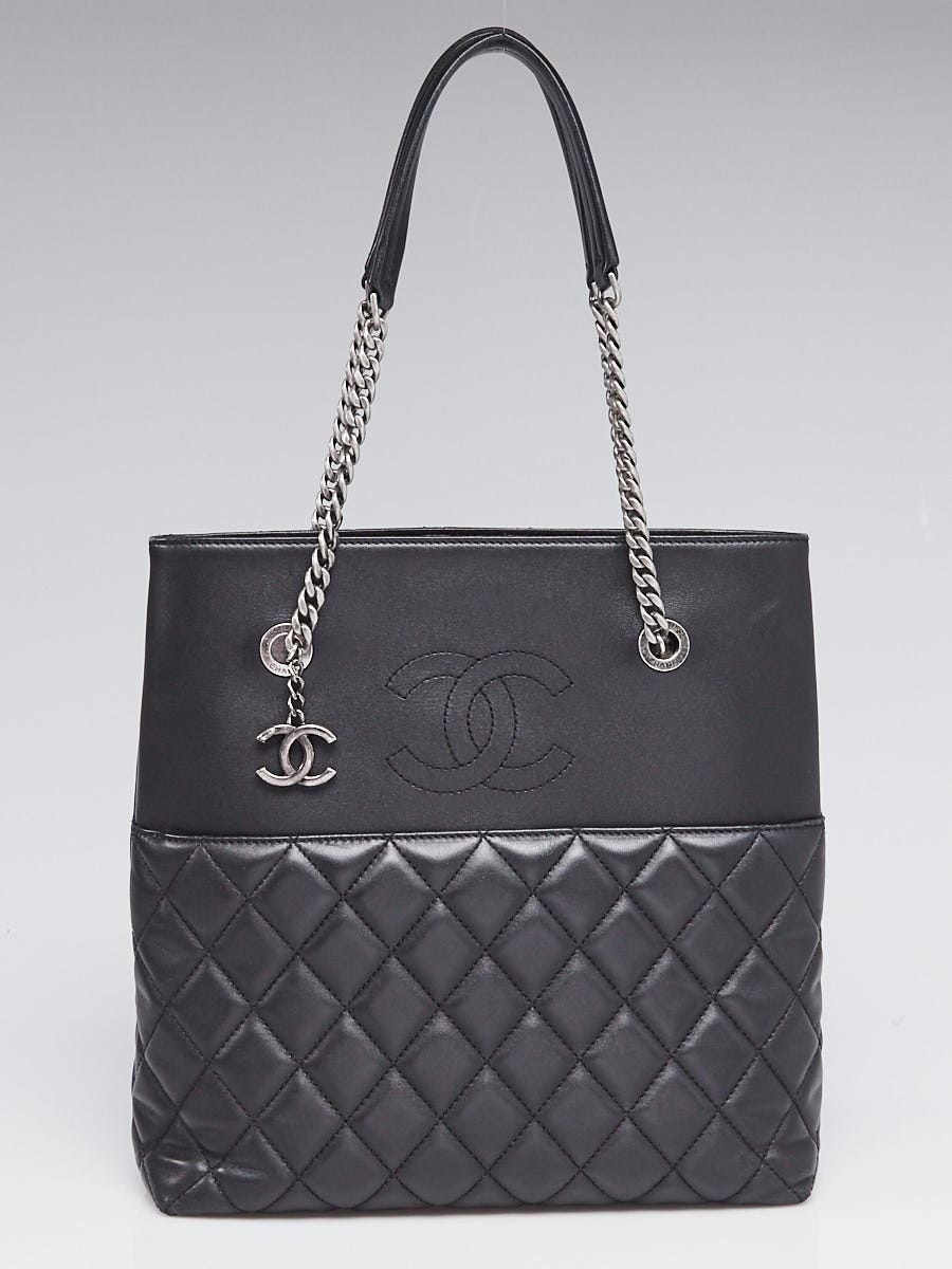 Chanel Bi-Color Black/Navy Blue Smooth Calfskin Quilted Leather CC Timeless Tote  Bag - Yoogi's Closet