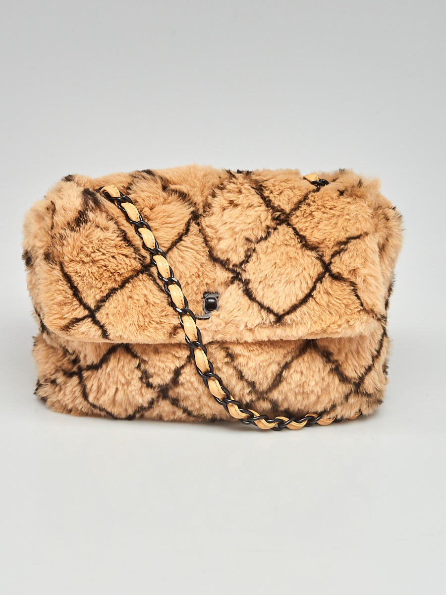 Chanel Beige Lapin Fur Diamond Quilt Print Medium Flap Shoulder