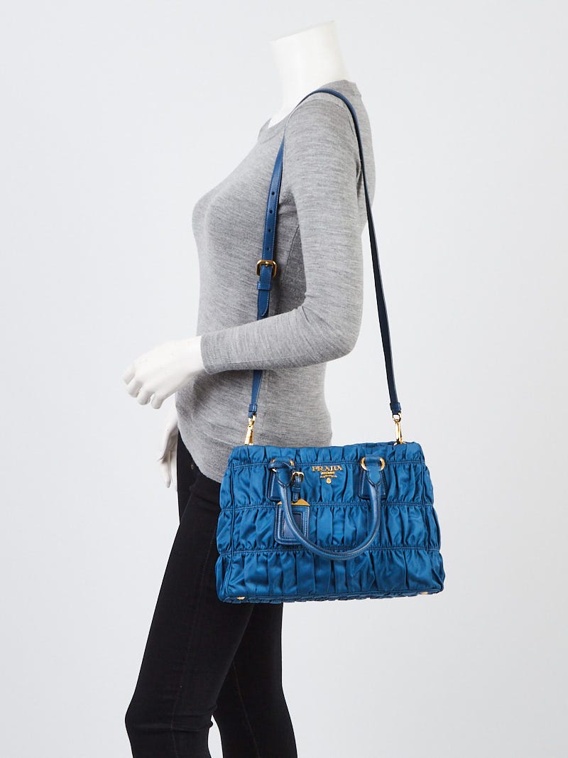 PRADA TESSUTO GAUFRE テスートゴーフル Prada Tessuto Leather Gaufre Bag