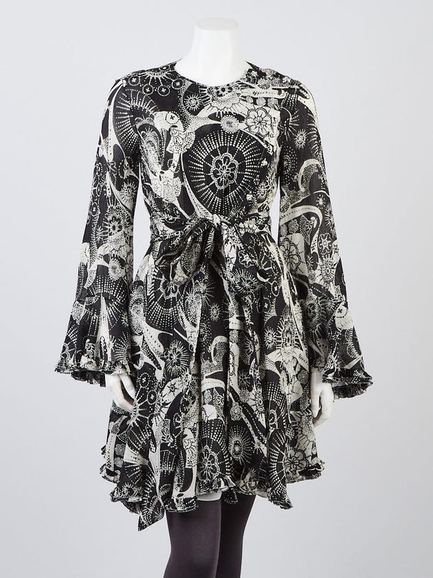 Chloe Black/White Kaleidoscope Bell Sleeve Dress Size 6/38