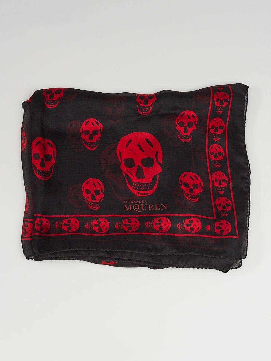 etiket rutine kobling Alexander McQueen Black/Red Silk Chiffon Classic Skull Scarf - Yoogi's  Closet