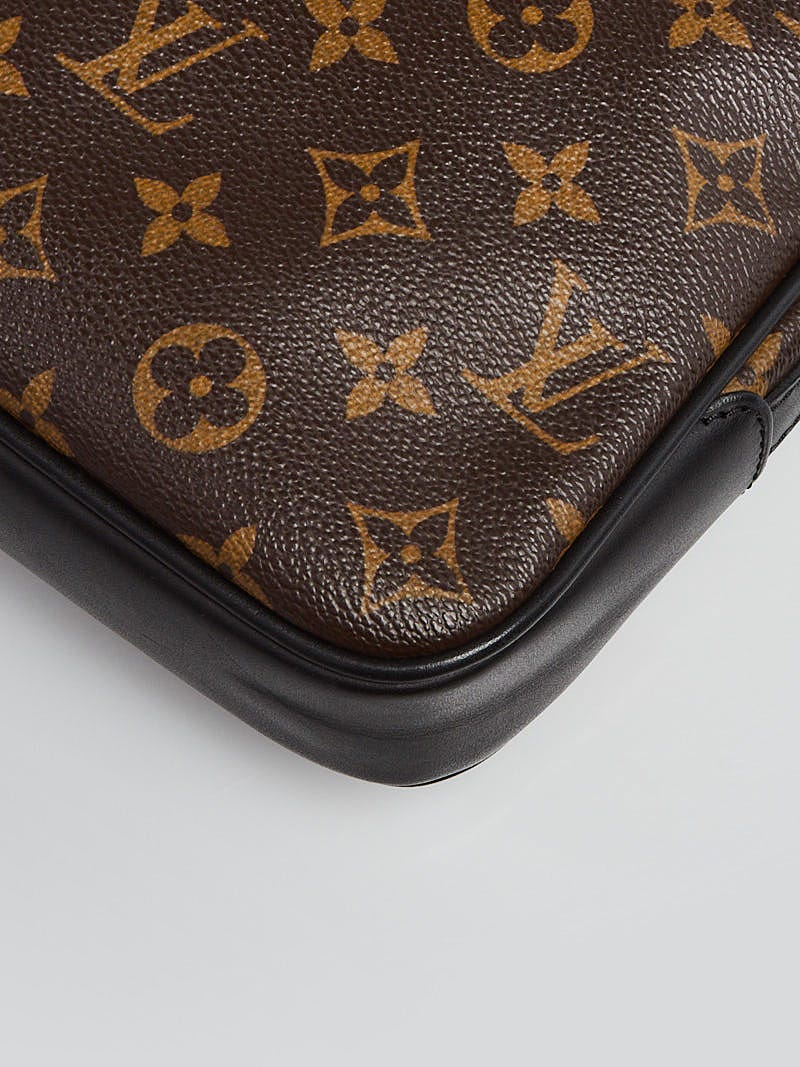 Louis Vuitton Bass Messenger Bag Macassar Monogram Canvas MM at 1stDibs   louis vuitton crossbody strap, louis vuitton clip bag, louis vuitton mm messenger  bag