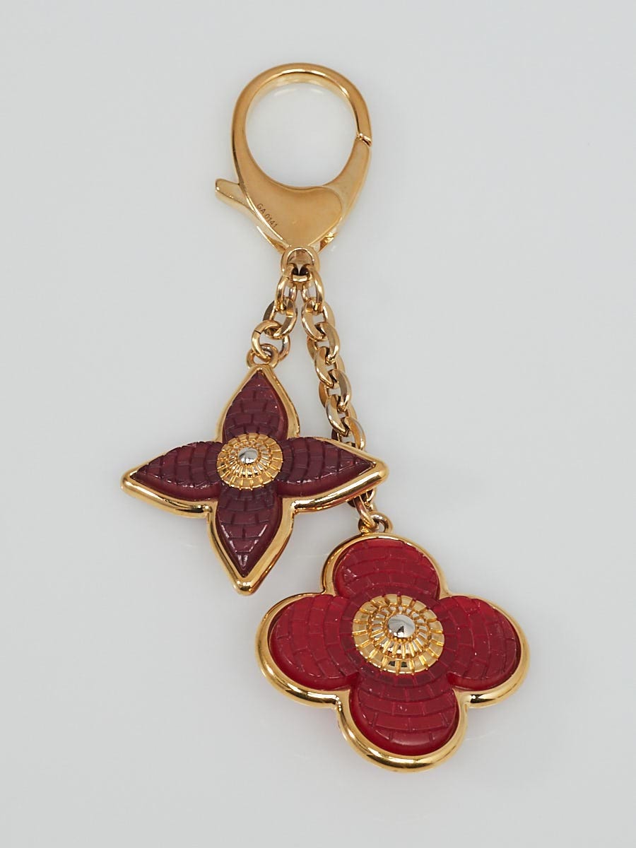 Louis Vuitton Red Resin Mosaic Monogram Flower Key Holder and Bag Charm -  Yoogi's Closet