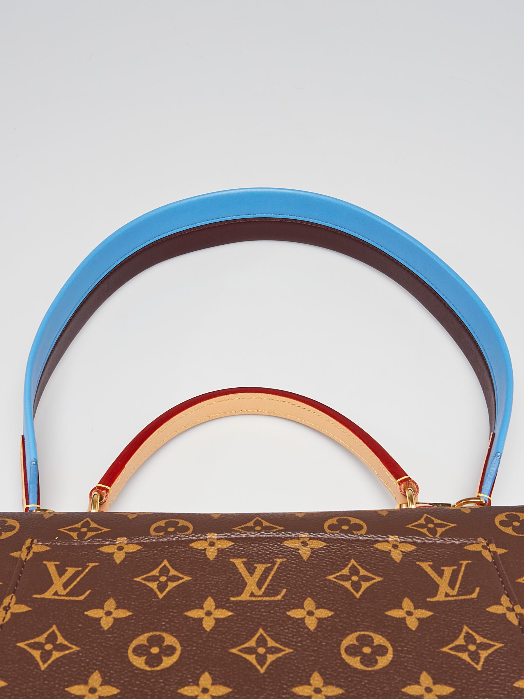Louis Vuitton Monogram Canvas Cluny MM Bag Louis Vuitton