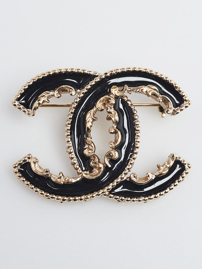 Chanel CC logo gold metal black enamel brooch